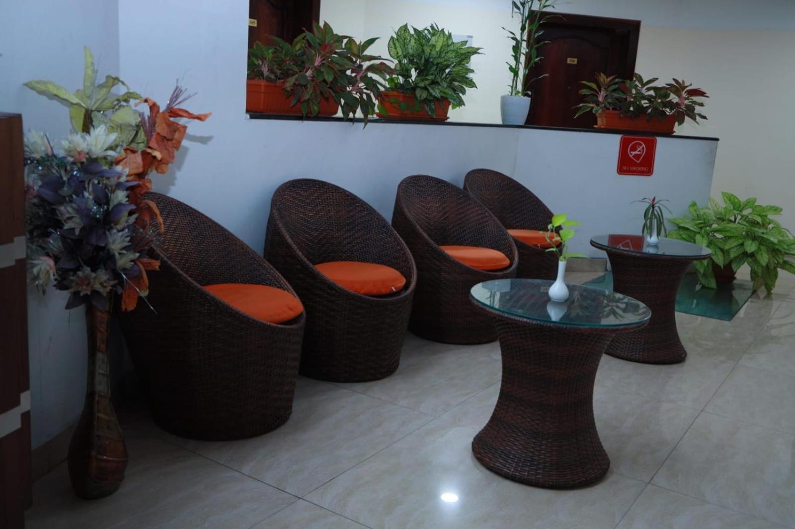 Hotel Tayas Trippapur Exterior photo